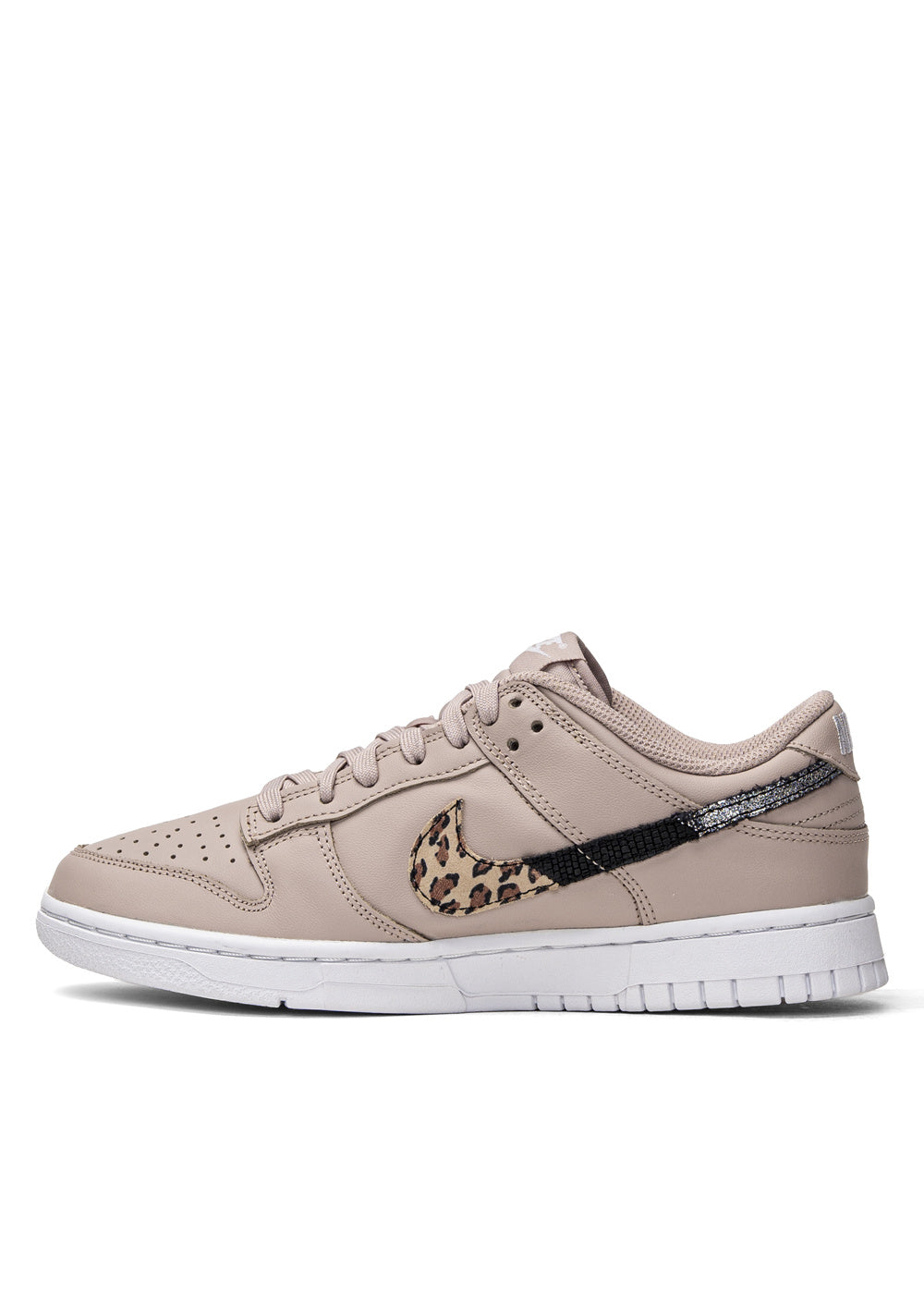 Dunk Low SE