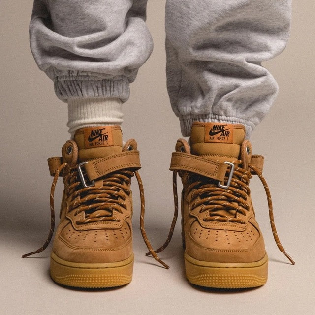 Air Force 1 Mid