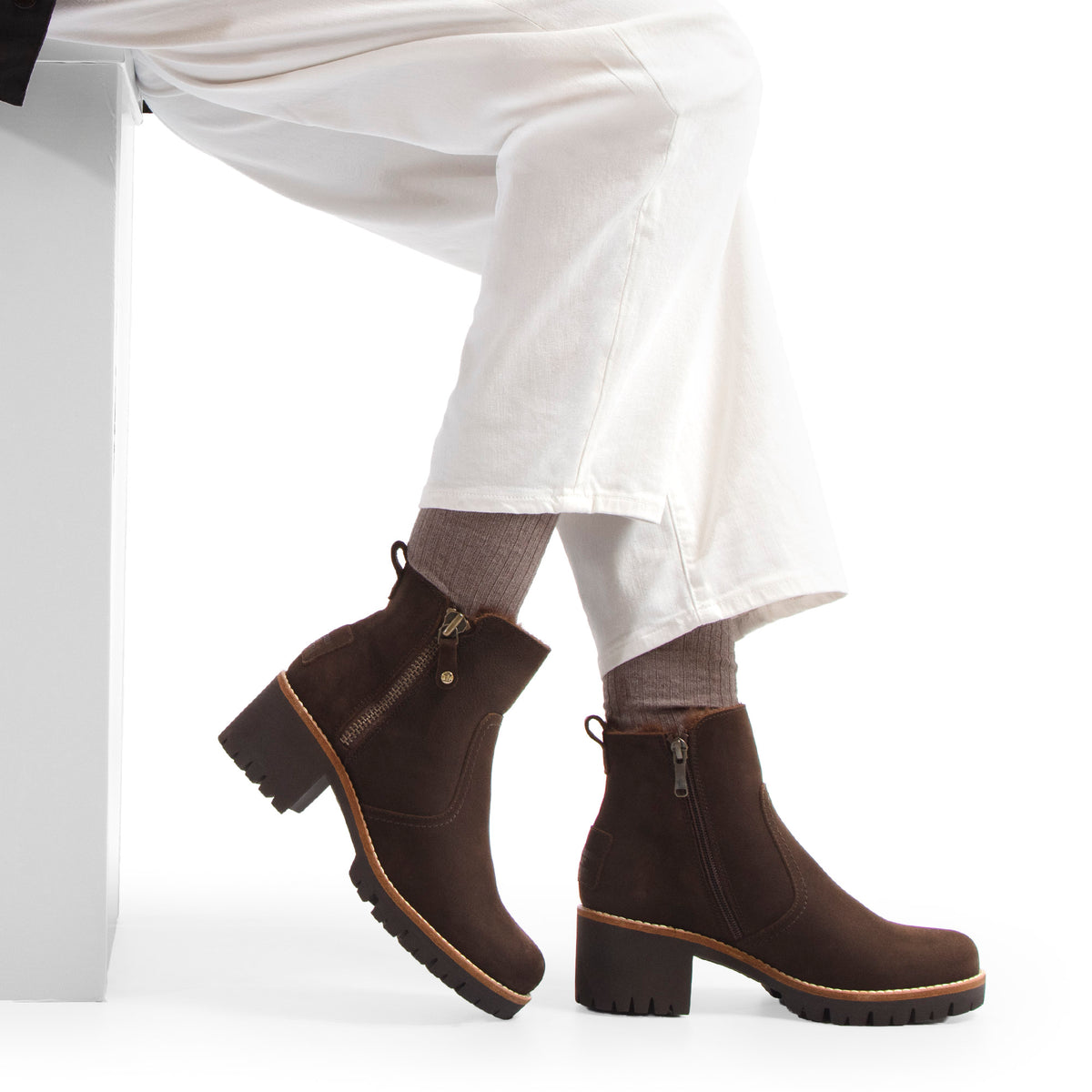 Panama Jack Pauline B19 Bruin Nubuck Dames Enkellaars met Hak en Bont