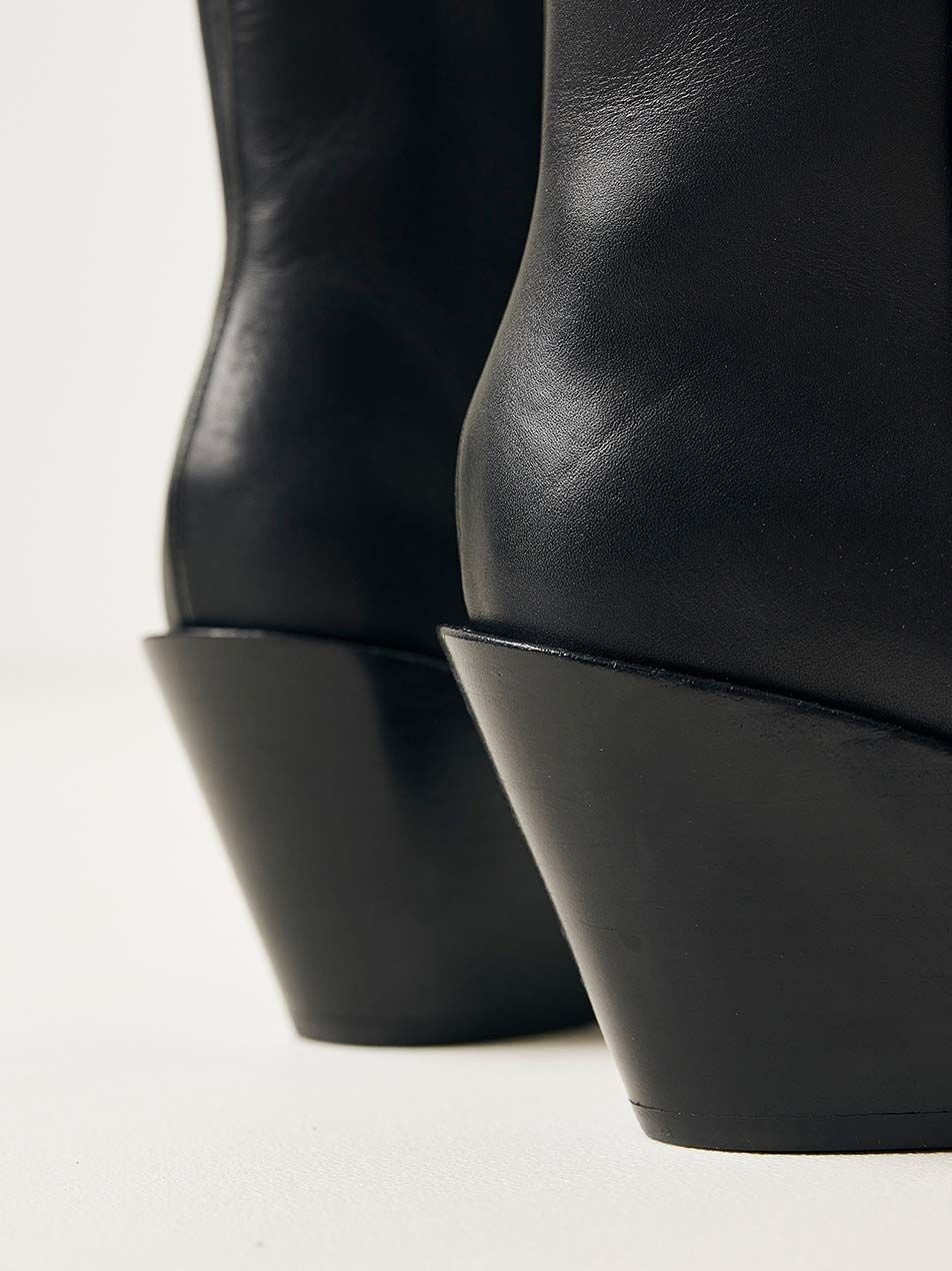 LIV BOOTIE